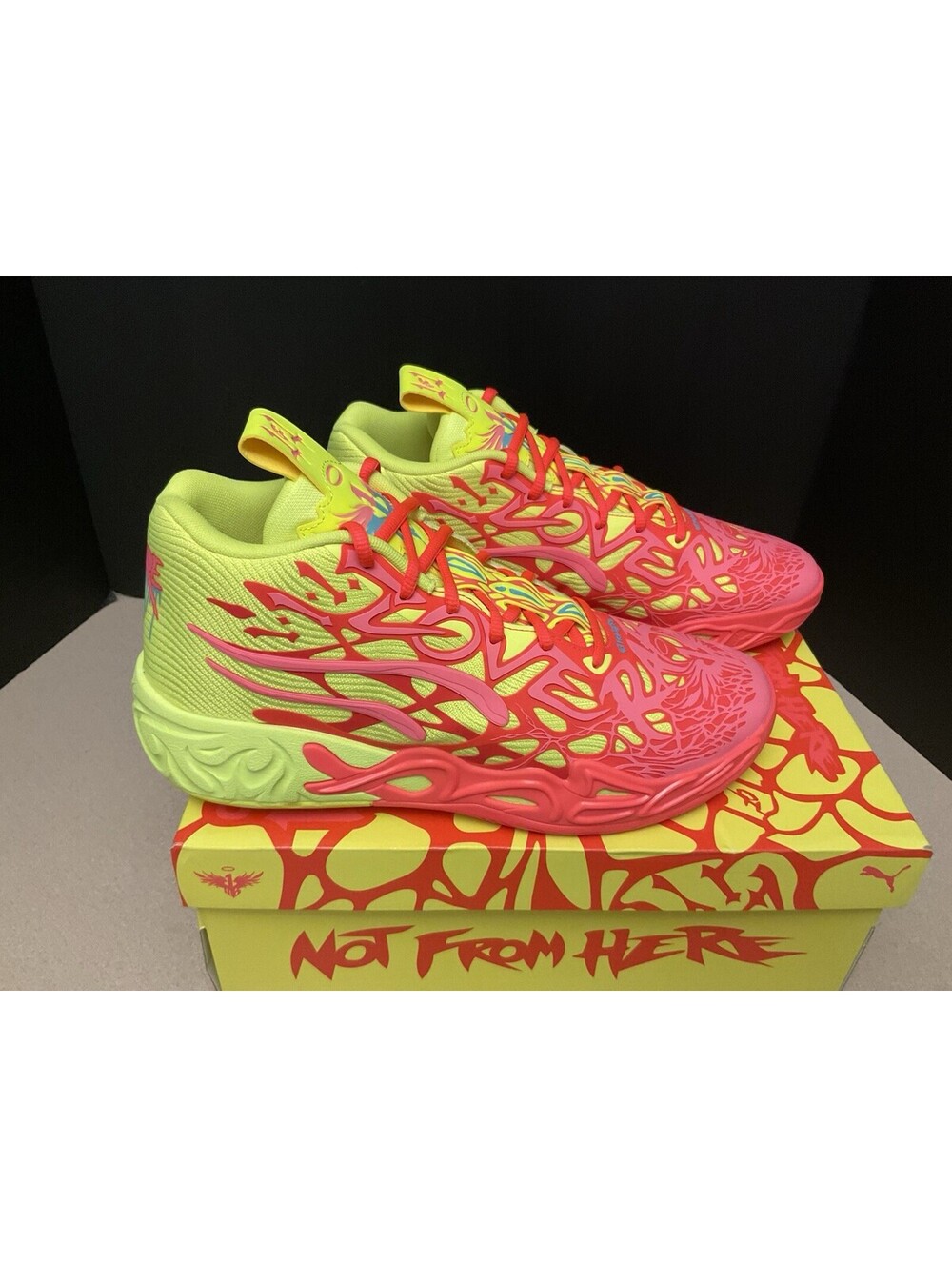 New! Mens PUMA X Lamelo Ball Mb.04 1Love Basketball Shoes. Size 11. Awesome!!!